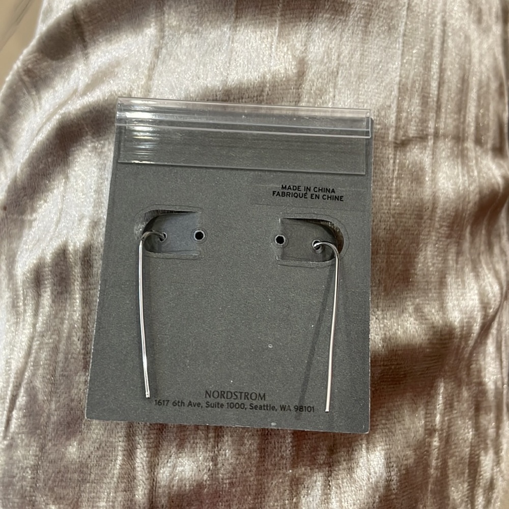 Nordstrom Rack Earrings - Picture 3 of 3
